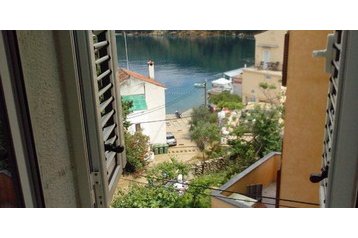 Chorwacja Privát Valun, Zewnątrz